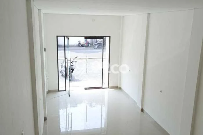 Ruko Bagus Dijual LB 80m2 Lokasi Strategis Jakarta Timur Area Cocok untuk Bisnis Ruko Bagus Dijual LB 80m2 Lokasi Strategis Jakarta Timur Area Cocok untuk Bisnis