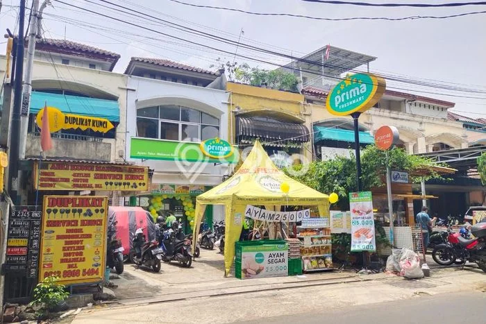 PRIME LOCATION! Ruko Kawasan Ciracas, Luas 176m2m², Kawasan Komersial, Posisi Strategis PRIME LOCATION! Ruko Kawasan Ciracas, Luas 176m2m², Kawasan Komersial, Posisi Strategis