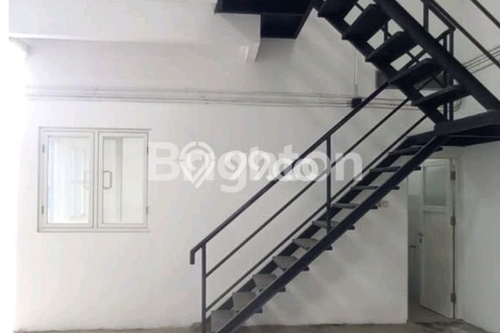 Gudang Dijual Lokasi Stratagis di Rungkut Surabaya Cocok untuk Investasi Gudang Dijual Lokasi Stratagis di Rungkut Surabaya Cocok untuk Investasi