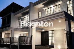 Rumah Nyaman area , Surabaya, Luas 186m2m² LB 350m2m² Rumah Nyaman area , Surabaya, Luas 186m2m² LB 350m2m²
