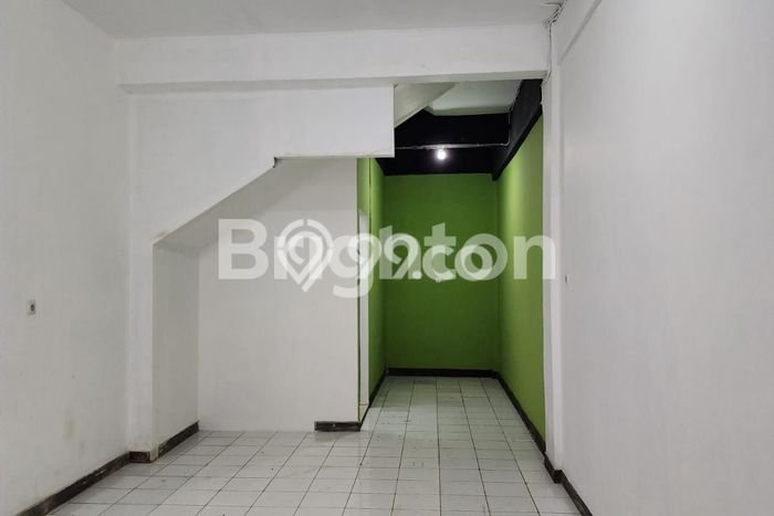 Unit Komersial Disewakan di Surabaya Kawasan Strategis Harga Kompetitif Unit Komersial Disewakan di Surabaya Kawasan Strategis Harga Kompetitif