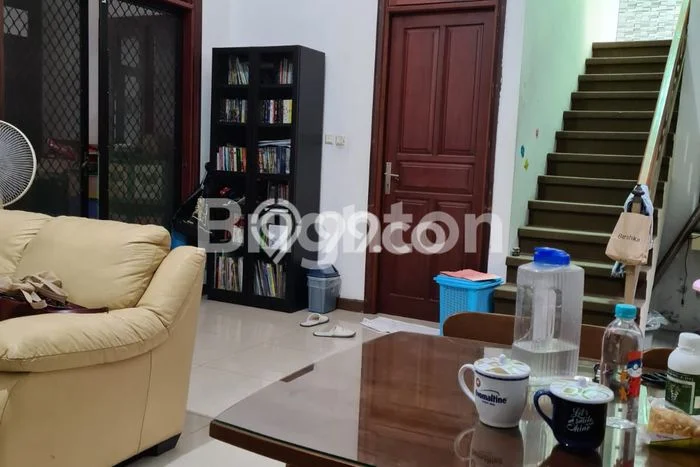 Rumah Modern 3 KT LT 180m2 di Wonorejo Rumah Modern 3 KT LT 180m2 di Wonorejo