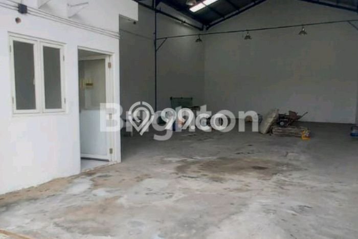 Gudang Dijual Lokasi Stratagis di Rungkut Surabaya Cocok untuk Investasi Gudang Dijual Lokasi Stratagis di Rungkut Surabaya Cocok untuk Investasi