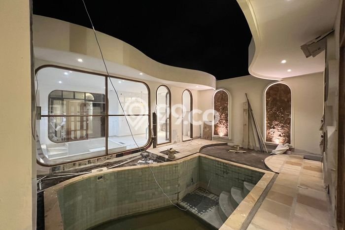 Rumah Strategis di Canggu, 2 KT, Lingkungan Nyaman, Luas 175m2m² LB 90m2m² Rumah Strategis di Canggu, 2 KT, Lingkungan Nyaman, Luas 175m2m² LB 90m2m²