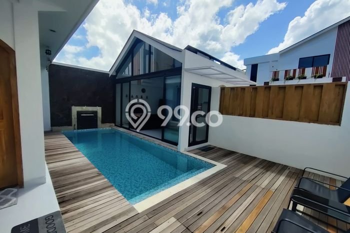Ready to Use! Luxury House LT 140m2 Desain Modern di Nyanyi Ready to Use! Luxury House LT 140m2 Desain Modern di Nyanyi
