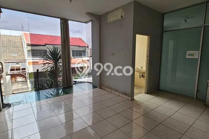 Unit Komersial Dijual di Bandung LT 229m2 & LB 500m2 Unit Komersial Dijual di Bandung LT 229m2 & LB 500m2
