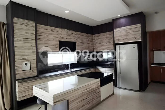 Rumah sewa siap huni 8 Kamar Tidur di BSD De Park, Tangerang Rumah sewa siap huni 8 Kamar Tidur di BSD De Park, Tangerang