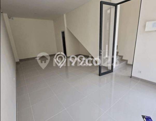 Disewakan Ruko di Kawasan Ramai Gading Serpong Luas 100m2 Disewakan Ruko di Kawasan Ramai Gading Serpong Luas 100m2