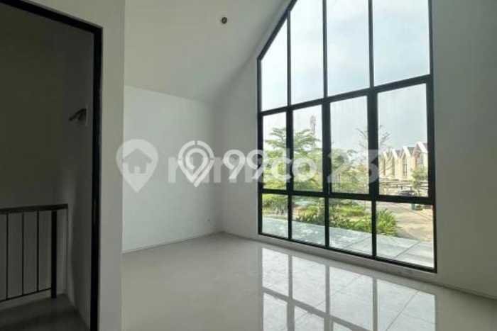 Jarang Ada! Rumah Sewa 4 Kamar Nyaman Siap Huni Semanan Jarang Ada! Rumah Sewa 4 Kamar Nyaman Siap Huni Semanan