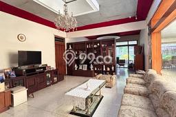 Rumah Elit LB 300m2 Siap Huni Desain Elegan di Riau, Bandung Rumah Elit LB 300m2 Siap Huni Desain Elegan di Riau, Bandung