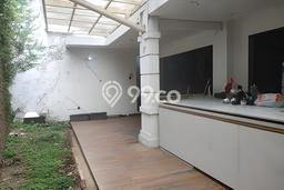 Unit Komersial Dijual di Coblong Bandung 300m2 Unit Komersial Dijual di Coblong Bandung 300m2