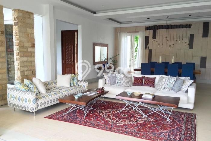 LOKASI STRATEGIS! Vila Kawasan , Luas 740m2m², Kawasan Potensial LOKASI STRATEGIS! Vila Kawasan , Luas 740m2m², Kawasan Potensial