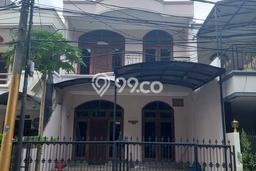 Rumah Luas Tanah 102m² di Kelapa Gading, Jakarta Utara - Lokasi Strategis Rumah Luas Tanah 102m² di Kelapa Gading, Jakarta Utara - Lokasi Strategis