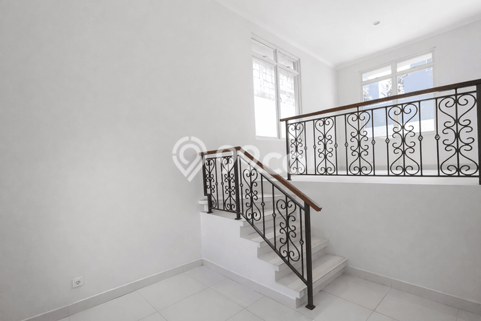 Ready to Use! Premium House LT 200m2 Desain Modern di Sentul City Ready to Use! Premium House LT 200m2 Desain Modern di Sentul City