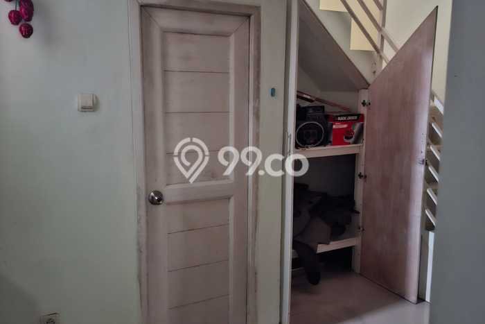 Rumah Luxury Modern Tanpa Renovasi di Klender Jakarta Timur Rumah Luxury Modern Tanpa Renovasi di Klender Jakarta Timur