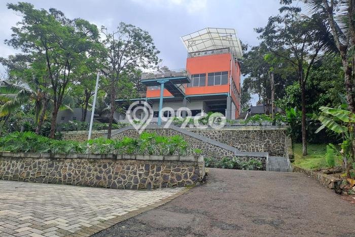 Unit Komersial Dijual di Citeureup Bogor Luas Tanah 5466m2, Luas Bangunan 500m2 Unit Komersial Dijual di Citeureup Bogor Luas Tanah 5466m2, Luas Bangunan 500m2