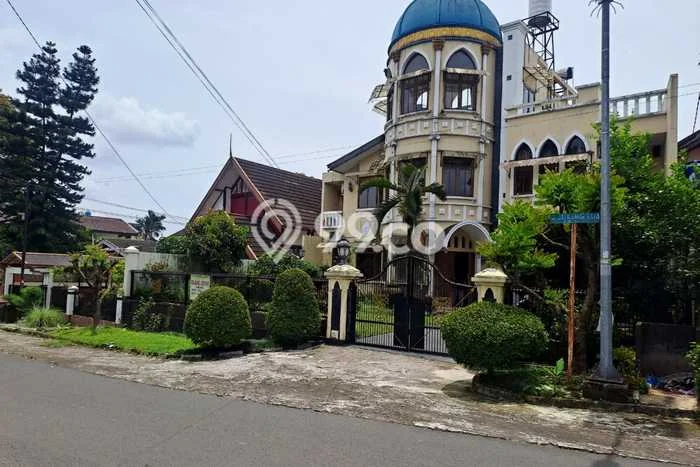 Rumah Luxury Modern Tanpa Renovasi di Katulampa Bogor Rumah Luxury Modern Tanpa Renovasi di Katulampa Bogor