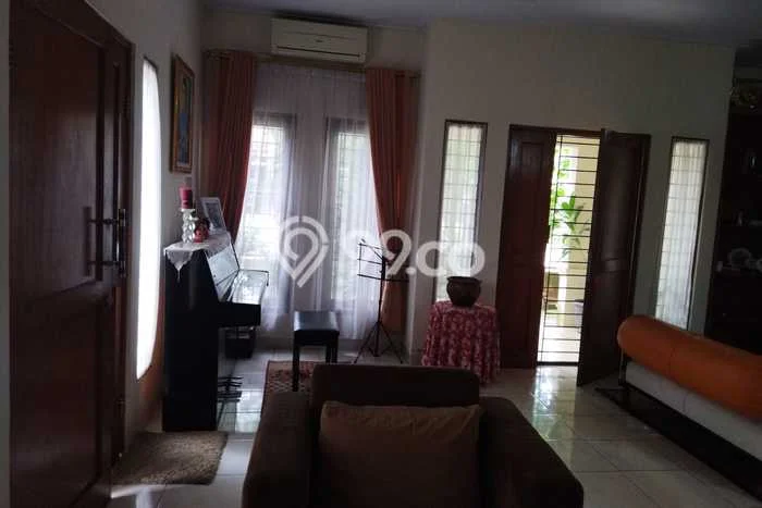 Rumah Modern Cantik 3 Kamar Siap Huni di Kemang Rumah Modern Cantik 3 Kamar Siap Huni di Kemang