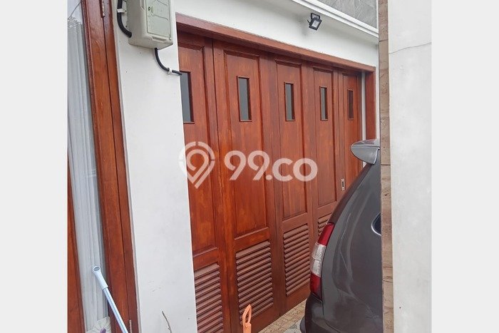 Rumah Eksklusif Siap Huni LT 200m2 di Ciledug, Tangerang Rumah Eksklusif Siap Huni LT 200m2 di Ciledug, Tangerang
