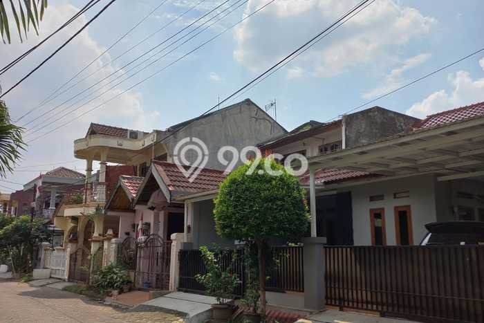 Rumah Strategis Modern Lb 145m2 di Mustikajaya, Bekasi Rumah Strategis Modern Lb 145m2 di Mustikajaya, Bekasi