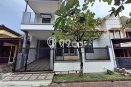Rumah Luas Asri 4 KT Siap Huni di Kemang Pratama Bekasi Rumah Luas Asri 4 KT Siap Huni di Kemang Pratama Bekasi