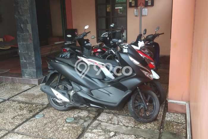 Unit Kost Dijual di Kemanggisan dengan 29 Kamar Area Ramai Unit Kost Dijual di Kemanggisan dengan 29 Kamar Area Ramai