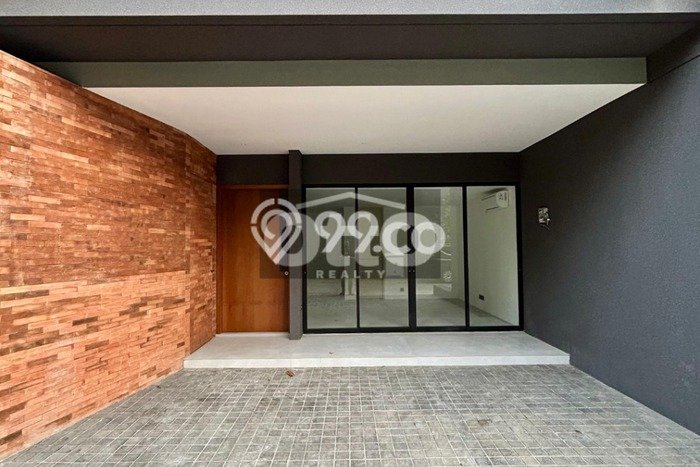 For Sale! Premium House LT 125m2 Desain Modern di Kemang For Sale! Premium House LT 125m2 Desain Modern di Kemang