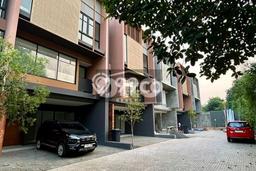 For Sale! Premium House LT 125m2 Desain Modern di Kemang For Sale! Premium House LT 125m2 Desain Modern di Kemang