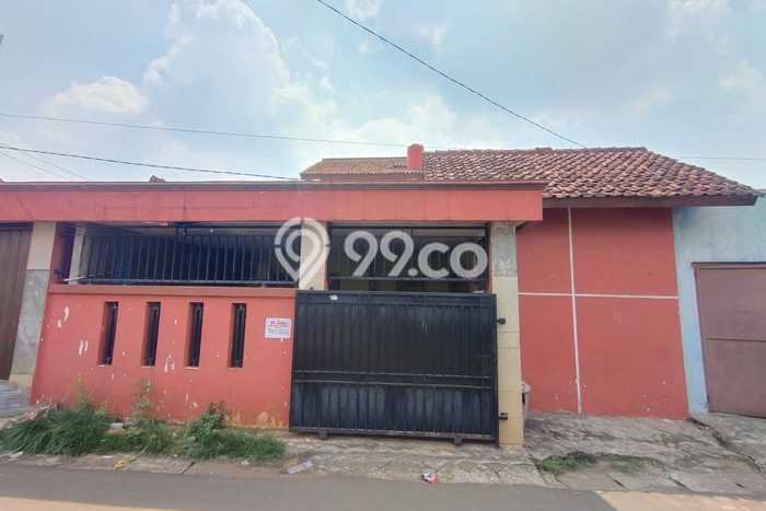 Dijual Rumah Strategis Bagus Punya 4 KT di Serpong Utara Tangerang Selatan SHM Dijual Rumah Strategis Bagus Punya 4 KT di Serpong Utara Tangerang Selatan SHM