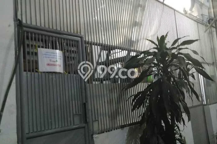 Rumah Luas Asri 5 KT Siap Huni di Roxy Jakarta Pusat Rumah Luas Asri 5 KT Siap Huni di Roxy Jakarta Pusat