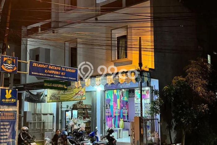 Unit Kost Dijual di Bandung Spesifikasi 17 Kamar Tidur dan Area Ramai Unit Kost Dijual di Bandung Spesifikasi 17 Kamar Tidur dan Area Ramai