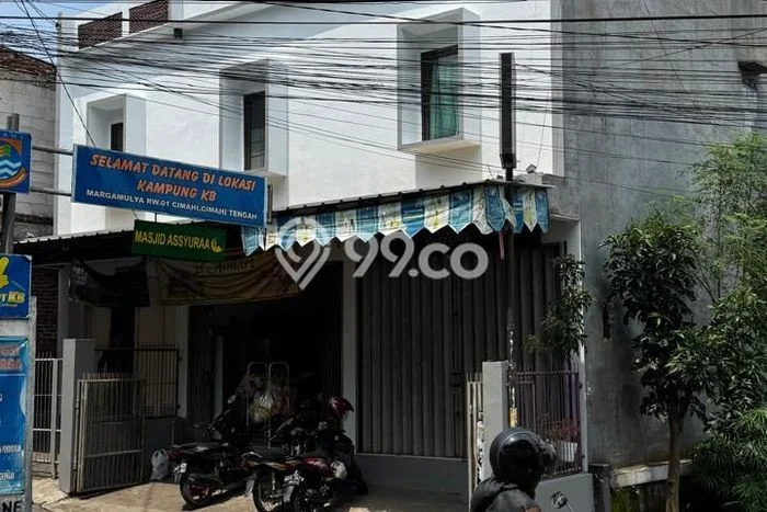 Unit Kost Dijual di Bandung Spesifikasi 17 Kamar Tidur dan Area Ramai Unit Kost Dijual di Bandung Spesifikasi 17 Kamar Tidur dan Area Ramai