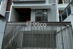 Rumah 4 KT 3 KM di Area Setra Duta, Bandung Rumah 4 KT 3 KM di Area Setra Duta, Bandung