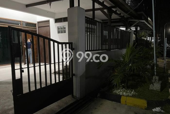 HOT DEAL! Rumah Premium area Batununggal, Bandung, LT 126m2m² Bangunan 75m2m² HOT DEAL! Rumah Premium area Batununggal, Bandung, LT 126m2m² Bangunan 75m2m²