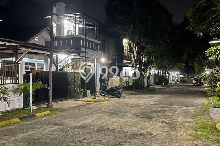 HOT DEAL! Rumah Premium area Batununggal, Bandung, LT 126m2m² Bangunan 75m2m² HOT DEAL! Rumah Premium area Batununggal, Bandung, LT 126m2m² Bangunan 75m2m²