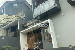LOKASI PREMIUM! Rumah Berkembang di Sariwangi, Luas 75m² Bangunan 45m² LOKASI PREMIUM! Rumah Berkembang di Sariwangi, Luas 75m² Bangunan 45m²