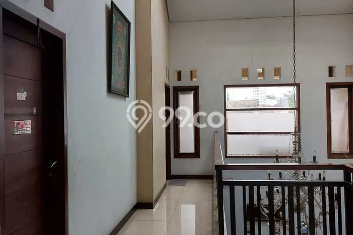 Rumah Elit Modern Tanpa Renovasi di Cikutra Bandung Rumah Elit Modern Tanpa Renovasi di Cikutra Bandung