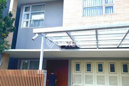 For Sale Rumah 5 Kamar Lokasi Ideal Nyaman dan Strategis di Batununggal For Sale Rumah 5 Kamar Lokasi Ideal Nyaman dan Strategis di Batununggal