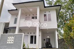 Rumah Modern 5 KT LT 194m2 di Sariwangi Rumah Modern 5 KT LT 194m2 di Sariwangi