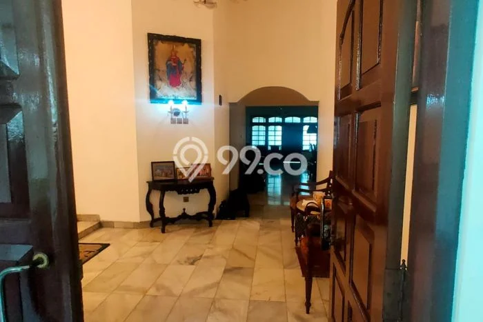 Rumah Elit Modern Tanpa Renovasi di Bambu Apus Jakarta Timur Rumah Elit Modern Tanpa Renovasi di Bambu Apus Jakarta Timur