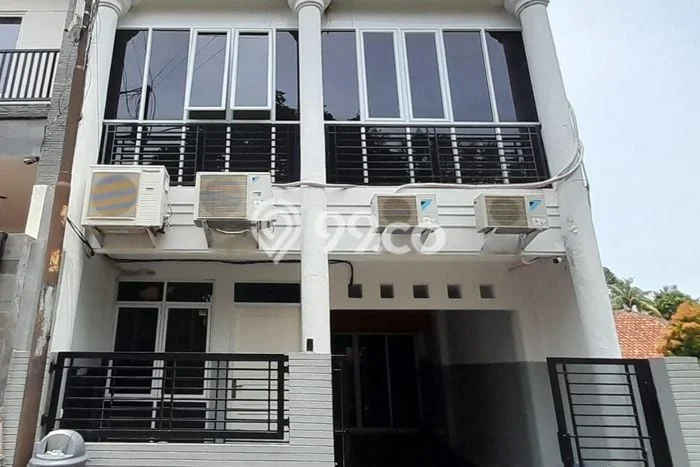 FOR SALE! Ruko di Jagakarsa Jakarta Selatan, LT 90m2, LB 180m2 FOR SALE! Ruko di Jagakarsa Jakarta Selatan, LT 90m2, LB 180m2