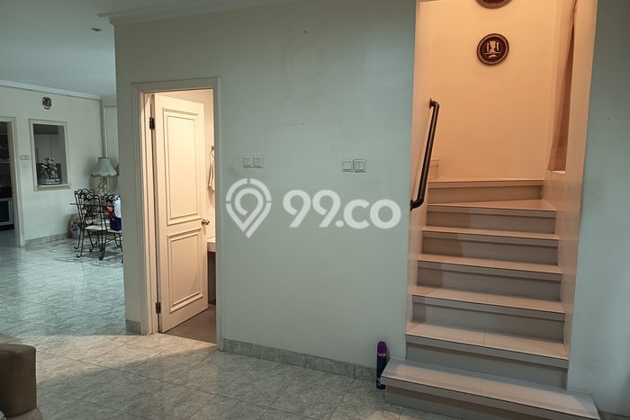 Jual Rumah Mewah Elegan Dengan View Eksklusif di Cibubur, Depok Jual Rumah Mewah Elegan Dengan View Eksklusif di Cibubur, Depok