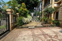 Dijual Rumah Luas Megah Dengan View Cantik di Legenda Wisata, Jakarta Timur Dijual Rumah Luas Megah Dengan View Cantik di Legenda Wisata, Jakarta Timur