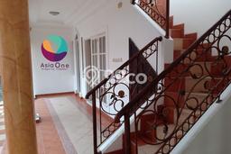 For Sale! Luxury House LT 300m2 Desain Modern di Kota Wisata For Sale! Luxury House LT 300m2 Desain Modern di Kota Wisata