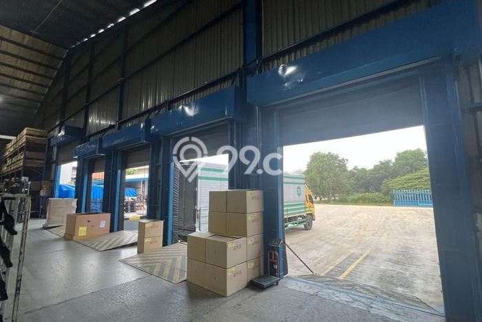 Unit Gudang Dijual di Bekasi LT 9720m2 & LB 5952m2 Unit Gudang Dijual di Bekasi LT 9720m2 & LB 5952m2
