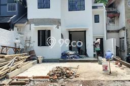 Jual Rumah Eksklusif 3 KT di Kota Wisata, Jakarta Timur Jual Rumah Eksklusif 3 KT di Kota Wisata, Jakarta Timur