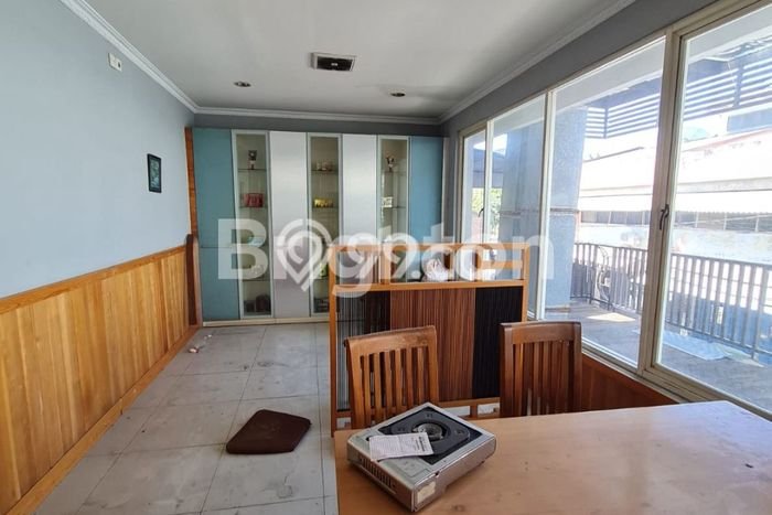 Lokasi Strategis! Dijual Ruko Bisnis di Sawahan, Surabaya Kondisi Bagus Lokasi Strategis! Dijual Ruko Bisnis di Sawahan, Surabaya Kondisi Bagus