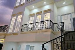 For Sale! Premium House LT 96m2 Desain Elegan di Pulomas For Sale! Premium House LT 96m2 Desain Elegan di Pulomas