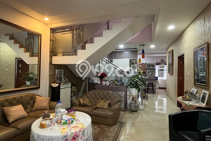 Rumah Mewah Siap Huni LT 130m2 di Cimahi Tengah, Cimahi Rumah Mewah Siap Huni LT 130m2 di Cimahi Tengah, Cimahi
