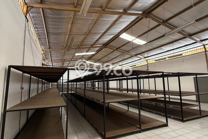 LOKASI STRATEGIS! Gudang Disewakan Kawasan Taman Kopo Indah, Luas 1939m², Kawasan Komersial LOKASI STRATEGIS! Gudang Disewakan Kawasan Taman Kopo Indah, Luas 1939m², Kawasan Komersial
